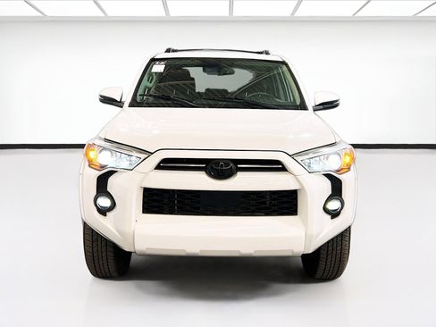 Used 2022 Toyota 4Runner SR5 Premium image 2