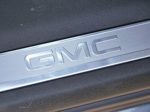 New 2026 GMC Yukon XL Elevation AWD/4WD image 24