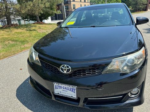 Used 2014 Toyota Camry SE FWD image 22
