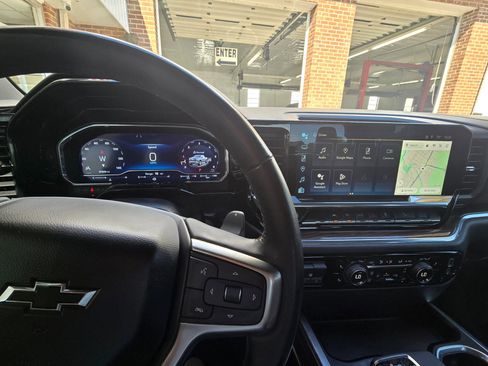 Used 2023 Chevrolet Silverado 1500 RST w/ Z71 Off-Road Package image 20