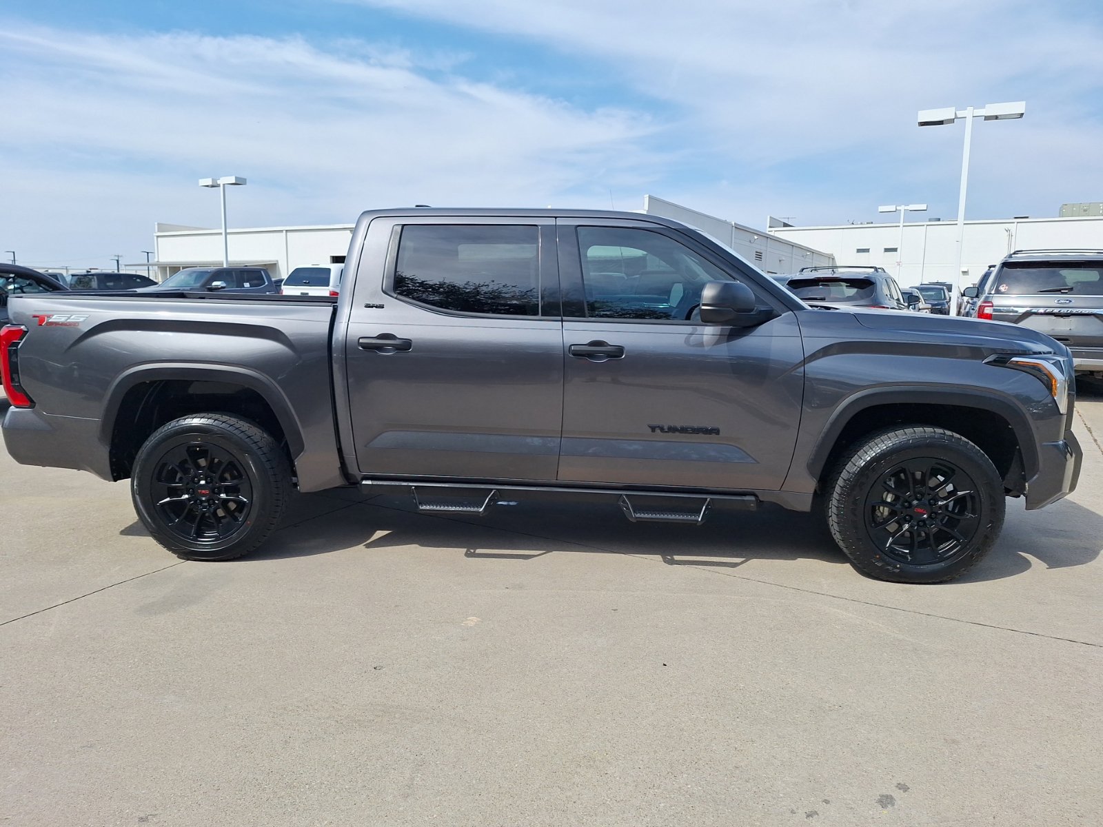 Used 2023 Toyota Tundra SR5 AWD/4WD image 7