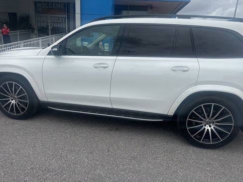 Used 2024 Mercedes-Benz GLS 450 4MATIC image 7