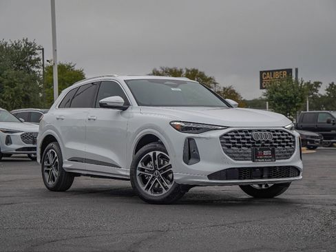 New 2025 Audi Q5 Premium Plus image 1