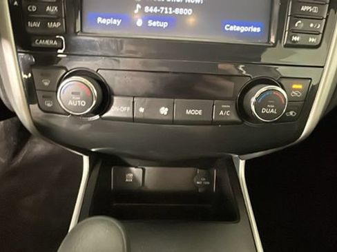Used 2015 Nissan Altima 2.5 SV w/ Convenience Package FWD image 22