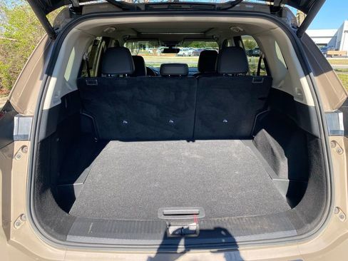 Used 2024 Nissan Rogue SV w/ SV Premium Package FWD image 33