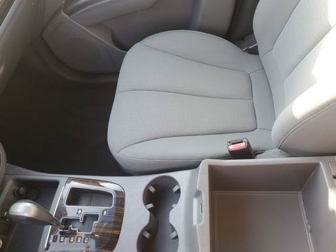 Used 2011 Hyundai Santa Fe GLS image 22