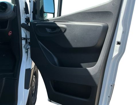Used 2025 Mercedes-Benz Sprinter 2500 image 16