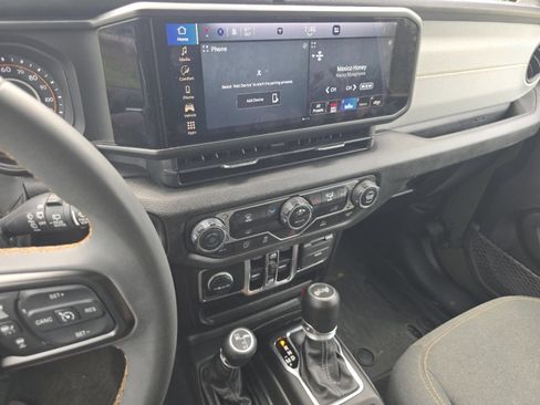 Used 2024 Jeep Wrangler Unlimited Sport AWD/4WD image 24