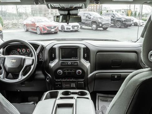 Used 2023 Chevrolet Silverado 1500 Custom image 8