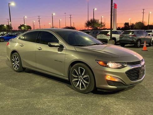 Used 2024 Chevrolet Malibu RS image 3