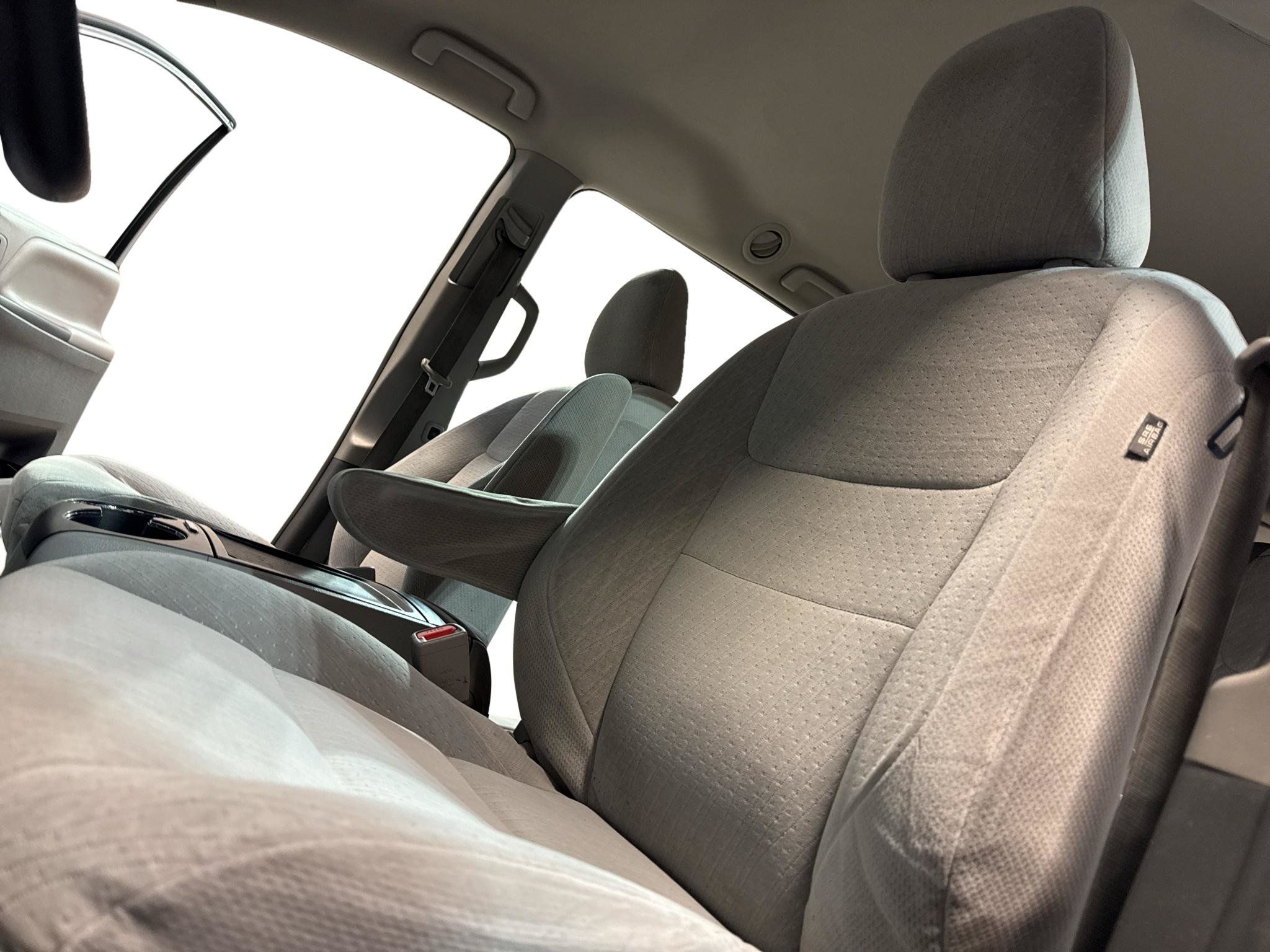Used 2015 Toyota Sienna LE FWD image 16