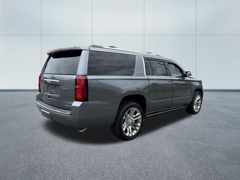 Used 2019 Chevrolet Suburban Premier w/ Premier Plus Edition AWD/4WD image 5