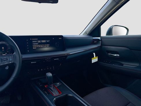 New 2025 Nissan Kicks SR image 23