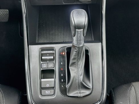 Used 2025 Honda CR-V LX image 23