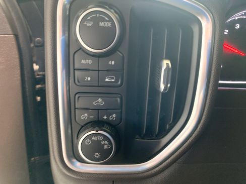 Used 2020 Chevrolet Silverado 1500 LT w/ Convenience Package AWD/4WD image 27