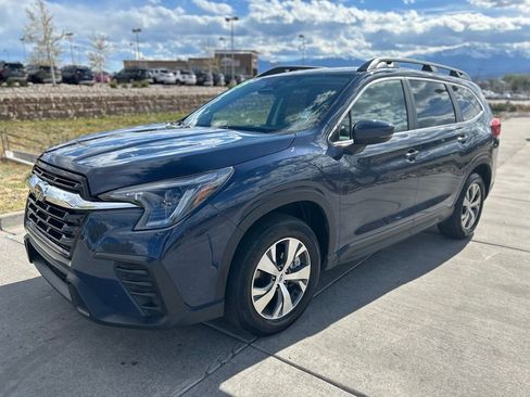 Used 2025 Subaru Ascent Premium AWD/4WD image 3