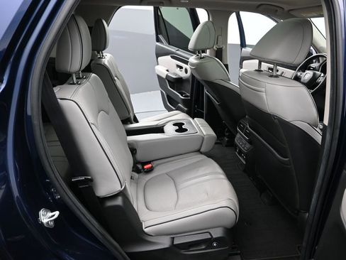 Certified 2023 Honda Pilot Elite image 18