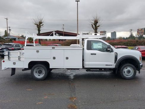 New 2024 Ford F550 4x4 Regular Cab Super Duty image 6