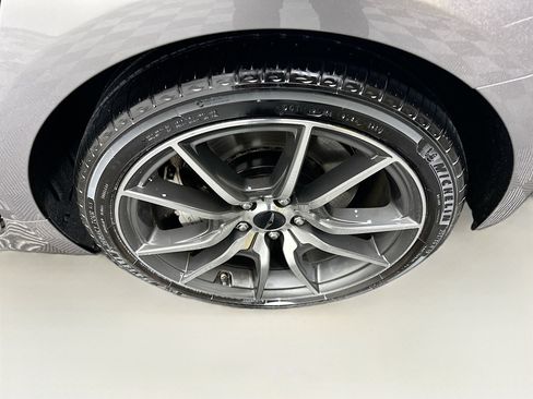 Used 2025 Genesis G70 2.5T image 11