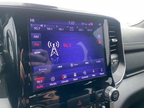 Used 2019 RAM 1500 Laramie image 20