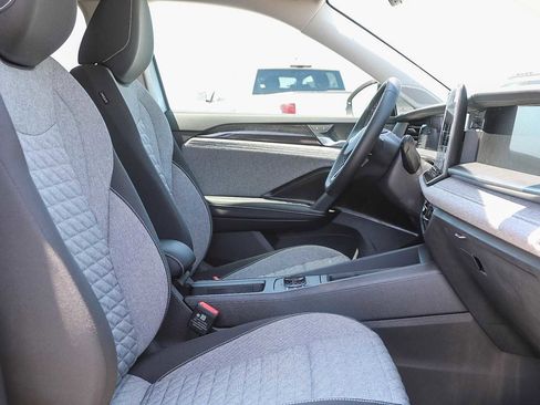 New 2025 Volkswagen Tiguan S image 17