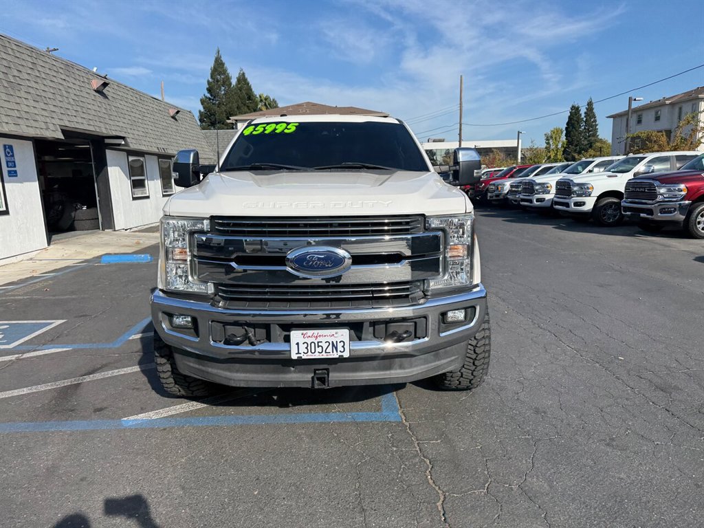 Used 2017 Ford F250 Lariat w/ Lariat Ultimate Package AWD/4WD image 2