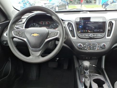 Used 2022 Chevrolet Malibu LT FWD image 13