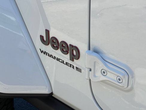 New 2026 Jeep Wrangler Unlimited Rubicon AWD/4WD image 9