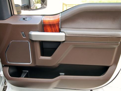 Used 2022 Ford F250 King Ranch w/ King Ranch Ultimate Package AWD/4WD image 42