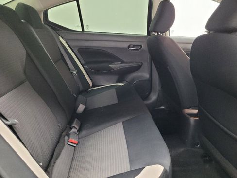 Used 2021 Nissan Versa SV FWD image 19