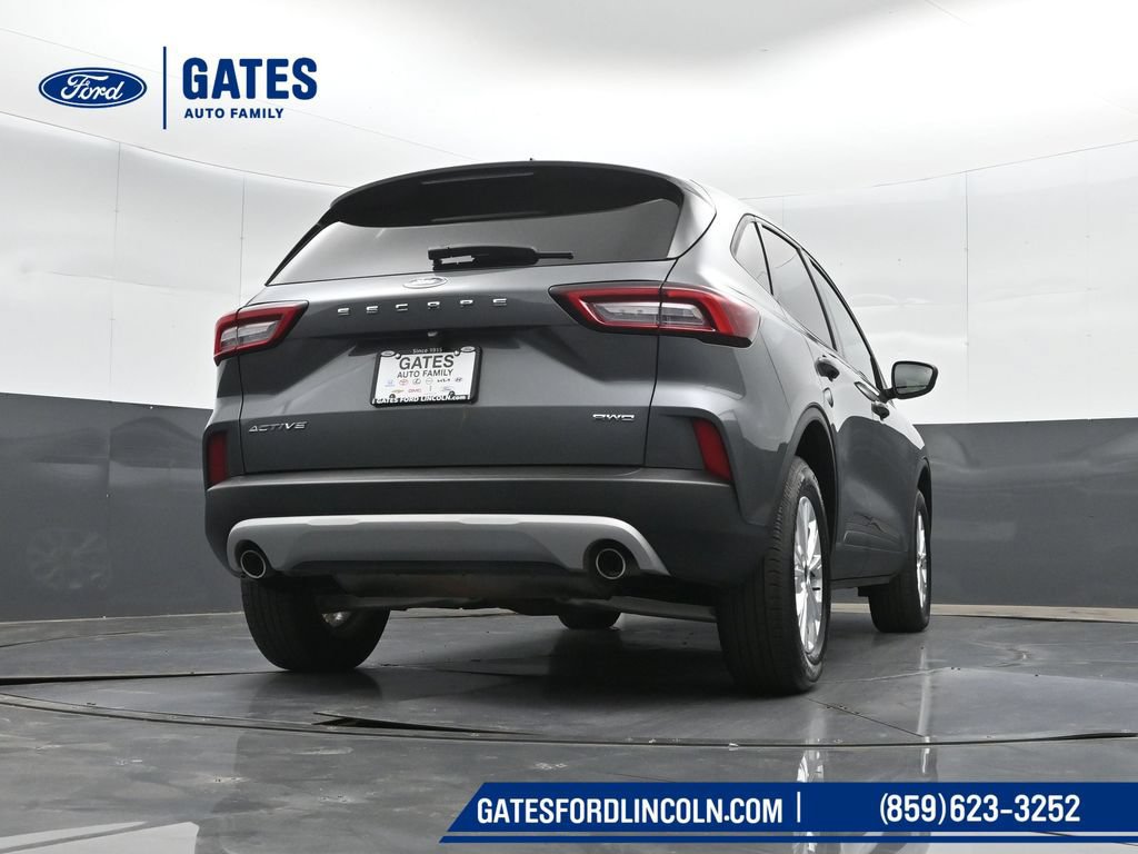 Used 2025 Ford Escape Active AWD/4WD image 37