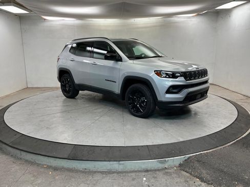 New 2026 Jeep Compass Latitude AWD/4WD image 7