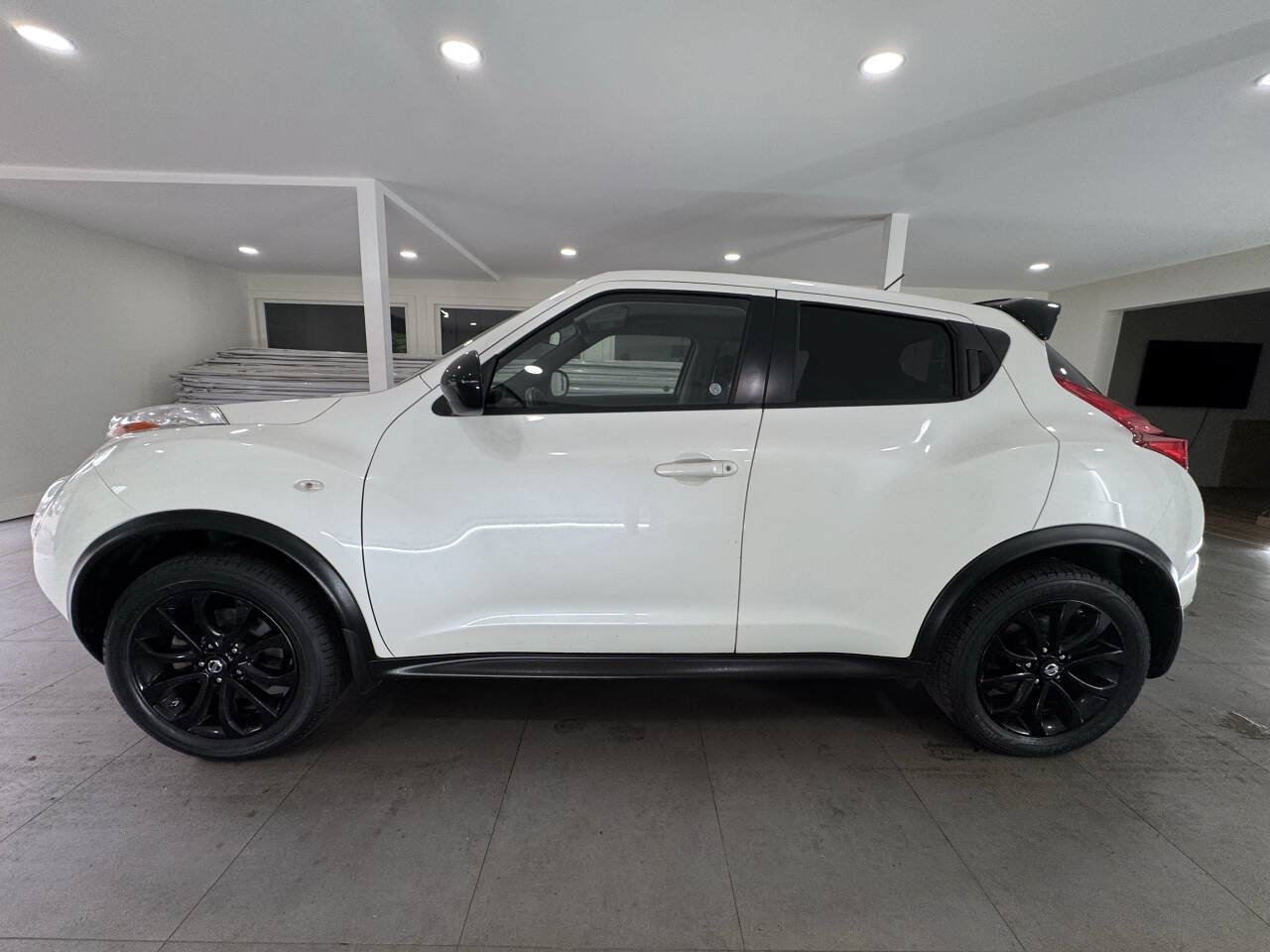 Used 2014 Nissan Juke S w/ Midnight Edition 2.0 AWD/4WD image 3