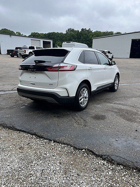 Used 2023 Ford Edge SEL w/ Convenience Package AWD/4WD image 7