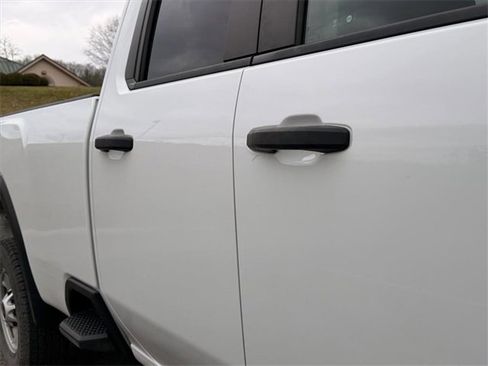 Used 2024 GMC Sierra 2500 Pro w/ Convenience Package image 18
