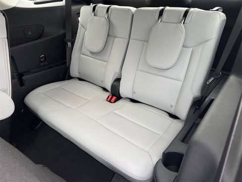 New 2026 Ford Explorer Platinum w/ LUX Leather Package image 22