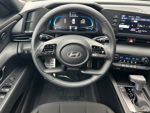 Certified 2026 Hyundai Elantra Sport FWD image 17