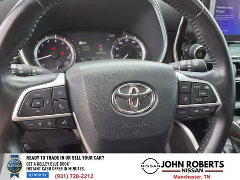 Used 2023 Toyota Highlander XLE image 23
