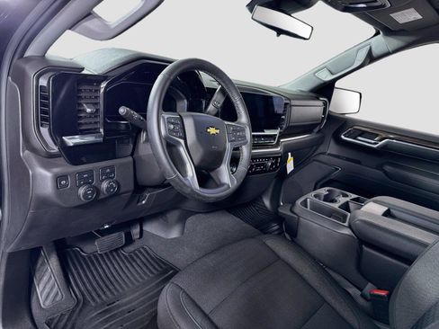Used 2024 Chevrolet Silverado 1500 LT AWD/4WD image 3
