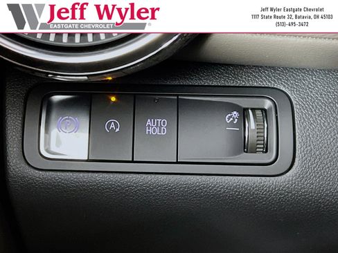 New 2026 Chevrolet Equinox LT w/ Convenience Package II FWD image 14