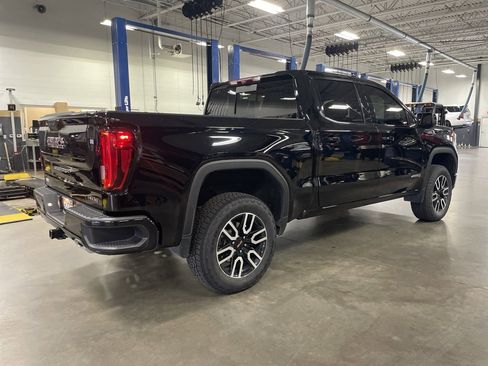 Used 2024 GMC Sierra 1500 AT4 w/ Technology Package image 8