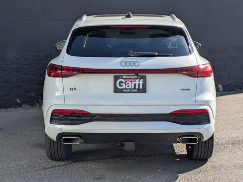 Certified 2025 Audi Q5 Premium Plus w/ Premium Plus AWD/4WD image 7