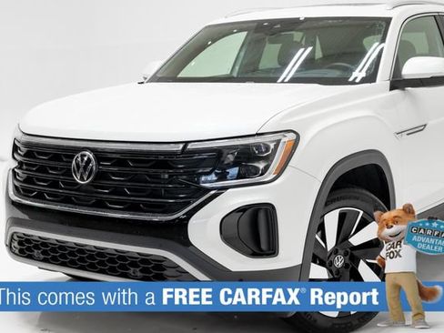 Used 2025 Volkswagen Atlas Cross Sport SEL AWD/4WD image 2