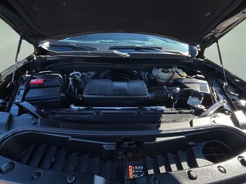 Used 2022 Chevrolet Suburban Z71 w/ Z71 Off-Road Package image 32