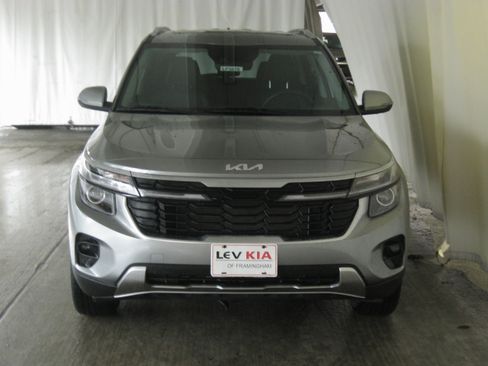 Certified 2024 Kia Seltos EX image 5