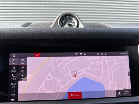 Certified 2026 Porsche Macan AWD/4WD image 28