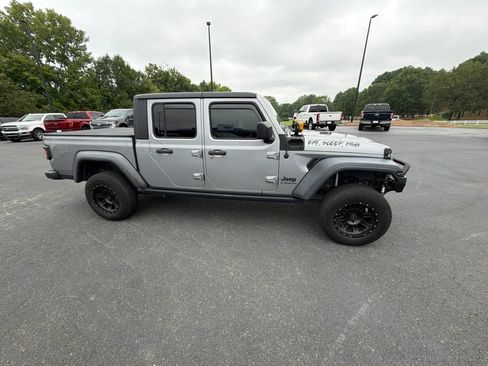 Used 2020 Jeep Gladiator Sport w/ Quick Order Package 24S AWD/4WD image 10