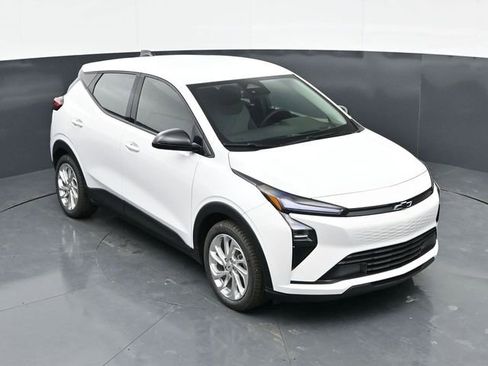New 2027 Chevrolet Bolt LT w/ Comfort Package FWD image 22