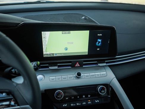 New 2026 Hyundai Elantra Limited image 22