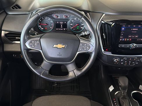 Used 2023 Chevrolet Traverse LT FWD image 16